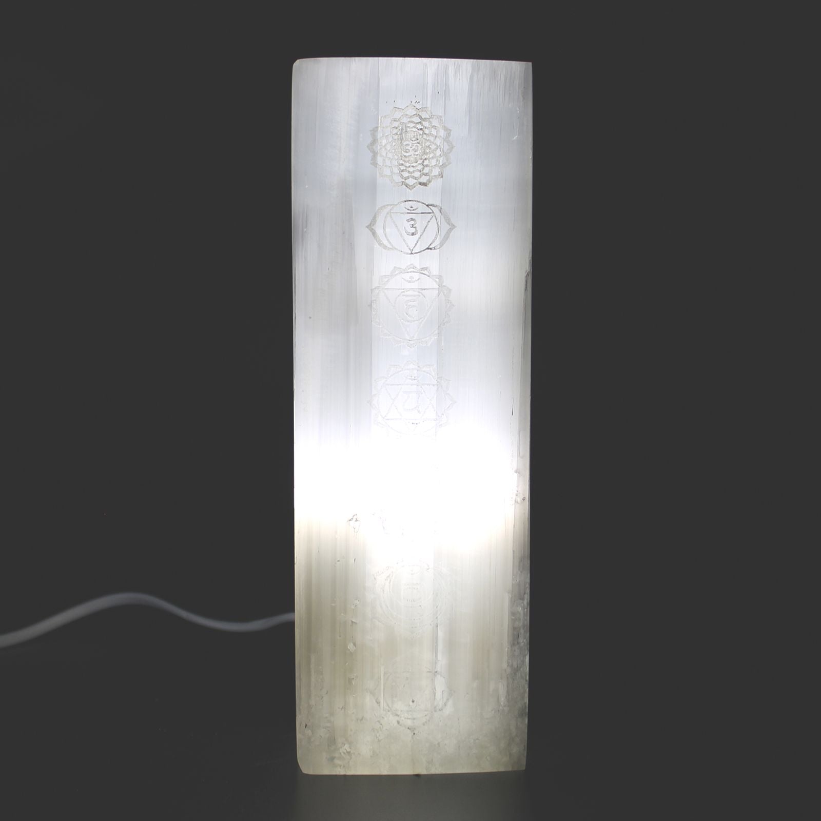 Lampe bloc de sélénite 25 cm - Lampe chakra - Nayana Om Boutique